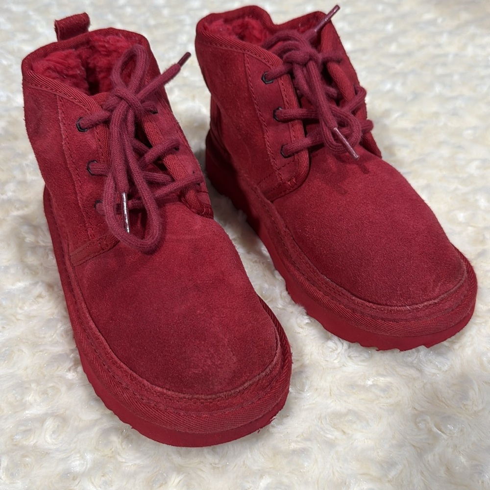 UGG Neumel kids boots